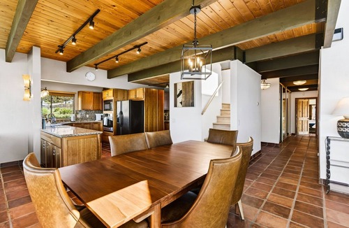 Gualala House | Pet-Friendly Designer Oceanfront 3B House with King Beds & Hot Tub & Outdoor Kit