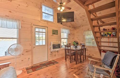 Ellsworth House | Pet-Friendly Ellsworth Cottage on Branch Lake