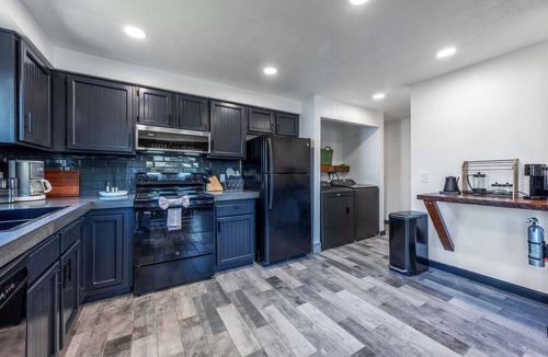 Cascade Locks House | Pet-Friendly Vacation House Near Columbia River Gorge, Oregon