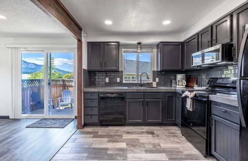 Cascade Locks House | Pet-Friendly Vacation House Near Columbia River Gorge, Oregon