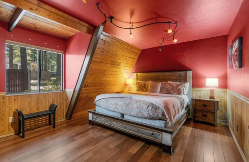 Kachina Village Cabin | Pine View Lodge | Spacious Family Retreat Among the Pines