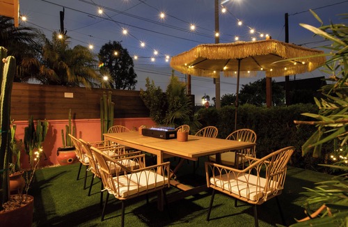 Inglewood House | Pink Palms Spa Retreat - Infrared Sauna, Huge Hot Tub - Mins to LAX, SoFi, Beach
