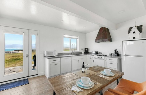 Point Arena Apartment | Point Arena Lighthouse - Keeper's Apartment