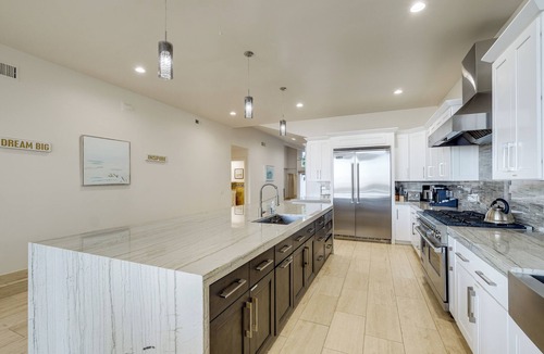 Hidden Valley House | Pool & Coastline Views: Luxe La Jolla Home