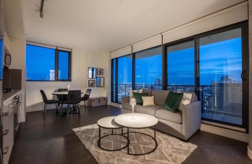Connaught House | Poolside Bliss - 22 FL w Tower Views! FREE Banff Pass, Gym, Parking, Summer Outdoor Pool!