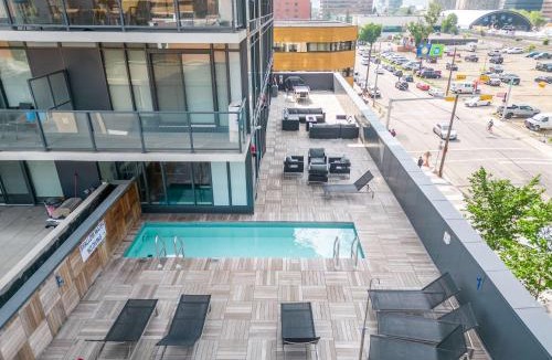 Connaught House | Poolside Bliss - 22 FL w Tower Views! FREE Banff Pass, Gym, Parking, Summer Outdoor Pool!
