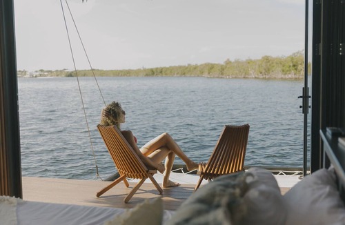 Key Largo Village House | Premium Floating Bugalow by Stay Ombi in the Keys with Stunning Ocean Views.