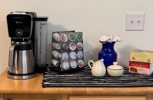 Hampden Apartment | Private 1 bedroom EV charging