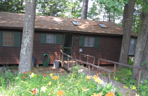 North Monmouth Cabin | Private and Cozy Cottage, Excellent Fishing And Swimming; Sleeps 6.
