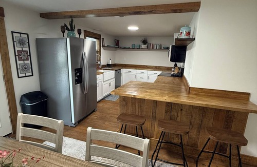 Kirby House | Private and secluded 4-bedroom farmhouse minutes from Lake Greeson