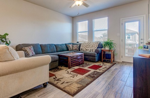 Buda House | Private Bedrooms in Austin Suburb