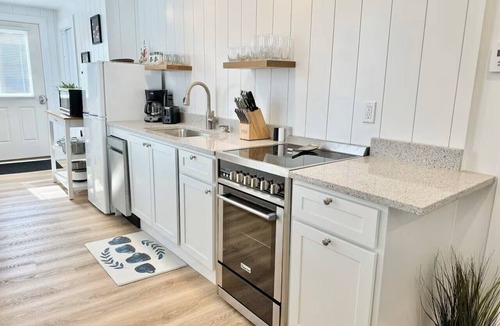 Bar Harbor House | Private Downtown Bar Harbor Four-Apartment Home