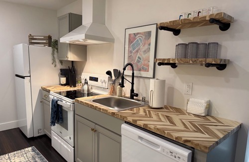 Studio City House | Private getaway in the hills of Studio City min to Universal Studios & Hollywood