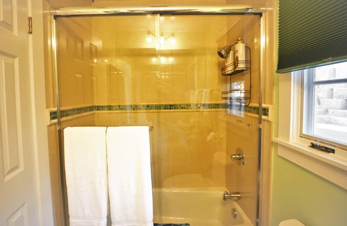 La Jolla Mesa House | Private La Jolla Retreat Suite in Beautiful Neighborhood Minutes to Beaches!