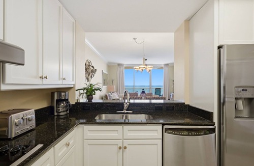 Ono Island Condo | PRIVATE OCEAN FRONT LUXURY, 187+ 5 STARS, 2 BALCONIES, SEE YOU SOON!