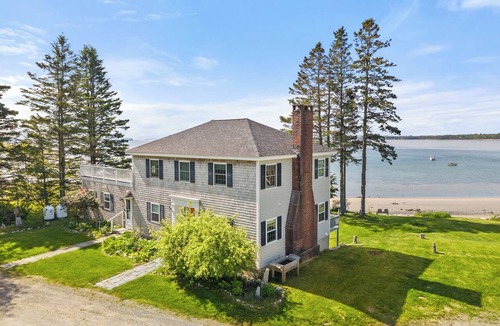 Brooklin House | Private Oceanfront Oasis 4-bedroom house in Brooklin perfect for your getaway