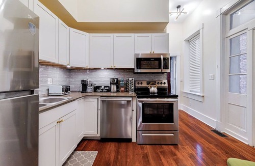 Dixon Park House | Private Parking/Pets/Historic/Downtown/Bike/walk to Forsyth Park