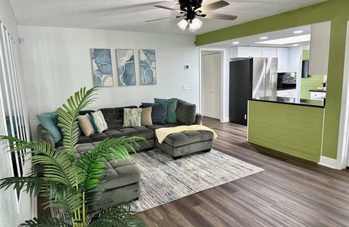 Monterey House | Private Pool 4BR Retreat Sleeps 10 Near Orlando Attractions