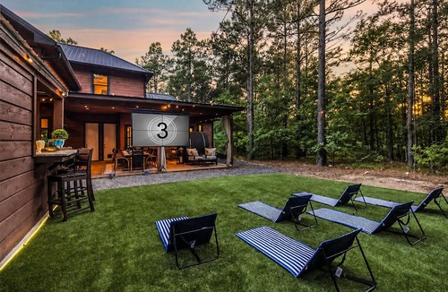 Hochatown Cabin | Private Pool Cabin & TV Cabana | Outdoor Theatre!