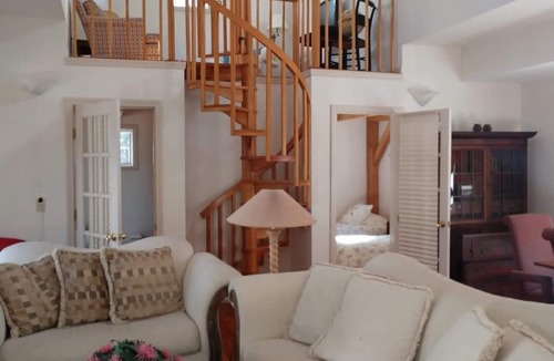 Dexter House | Puffers Place Lodge