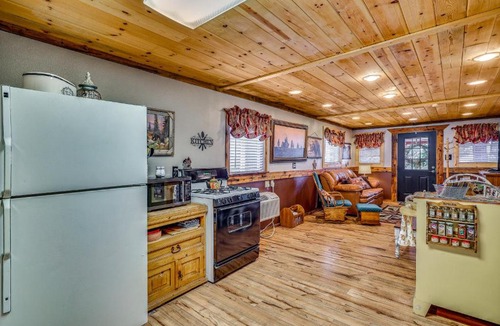 Springerville House | Quiet Eagar Retreat Near Lakes, Hiking & Hunting!