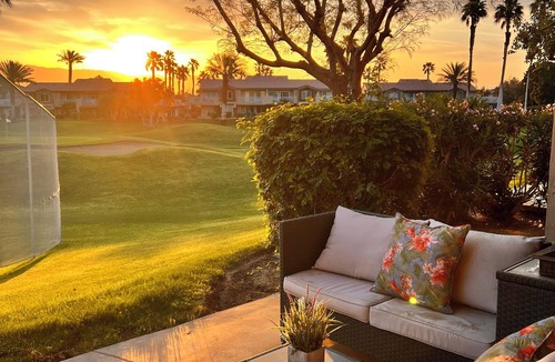 La Quinta Condo | Quiet Lower Level Condo with Country Club Amenities - Golf & Mountain Views