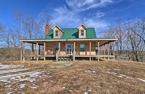 Berea House | Quiet & Secluded Berea Cabin on 70-Acre Farm!