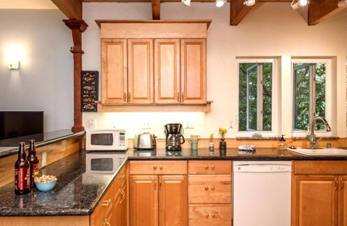 Cazadero Cabin | Quirky Pet-Friendly Cabin Rental Perfect for Glamping in Northern California