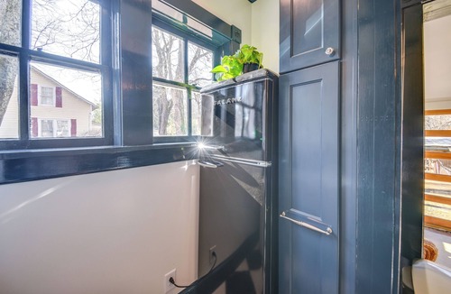Zanoni House | Radiant Gloucester House w/Private Porch!