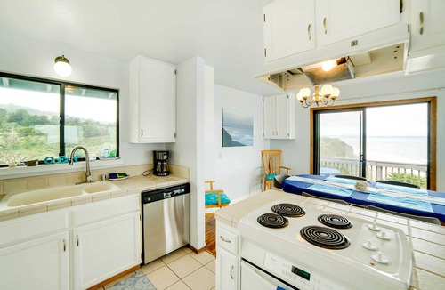Manchester Cottage | 'rahus Ocean Refuge' With Manchester Coast Views!
