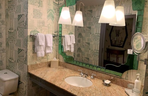 Downtown Portland Hotel | Rare Find! Three Spacious Units, Pet-friendly Property! Near Portland Art Museum