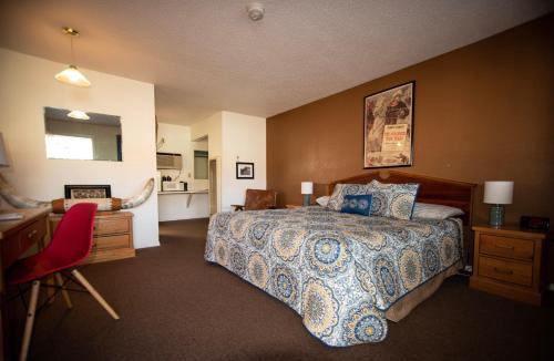 Raton Hotel | Raton Pass Motor Inn