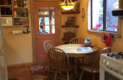 Sedona House | Red rock canyon views! Private. Everything you need. Artist touches abound