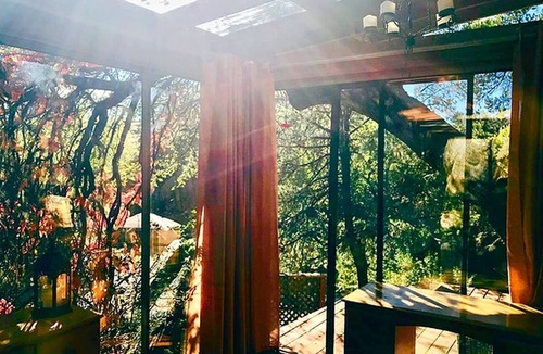 Prescott RV Rental | Rejuvenating Tree House Getaway with Pool Access in Prescott, Arizona