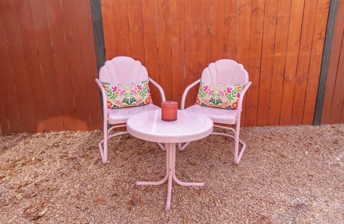Rio Grande Blvd Apartment | Relax and unwind at Itsy Bitsy Beryl, a cozy retreat with stylish interiors, serene outdoor spaces, and thoughtful touches. Perfect for a restful getaway, business trip, or extended stay.