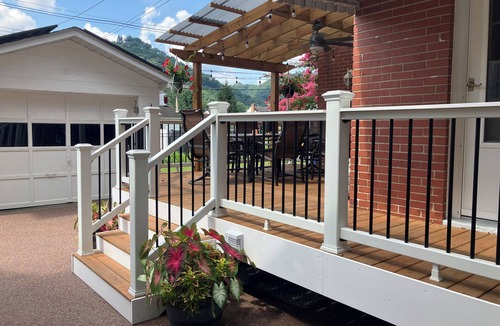 Charleston House | Remodeled Cape Cod in desirable Kanawha City