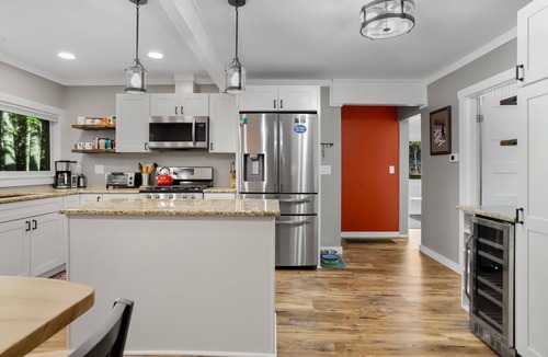 Government Camp House | Remodelled Pet Friendly Cabin on Camp Creek with Covered Deck and Fireplace.
