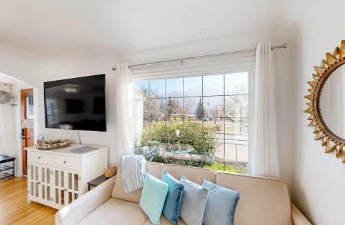 Stevenson House | Renovated home in central location with hot tub theater fast wifi & work desks