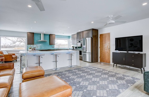 Wichita House | Resort Style Stay-Heated POOL-Pickleball-PuttPutt-Hot Tub-Epic Kitchen-King Beds