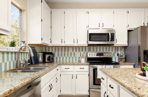 Cibolo House | Retro Home - HotTub, FirePit with Movie Screen, Pool, Game Room, Theater, More