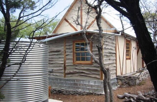 Comfort Cabin | Rick’s Comfort Cabin where the stars are big and bright in Texas.
