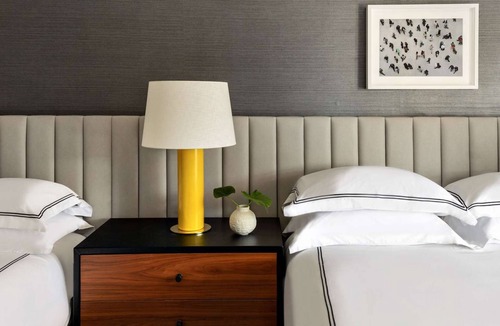 Historic District - North Hotel | River Street Steps Away | Dining. Free Bikes. Pool