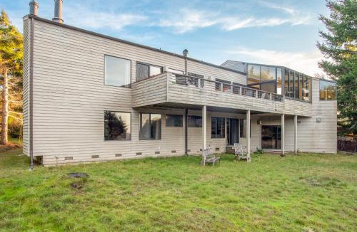 Sea Ranch House | Riverview - Private Hot Tub - Sleeps 12