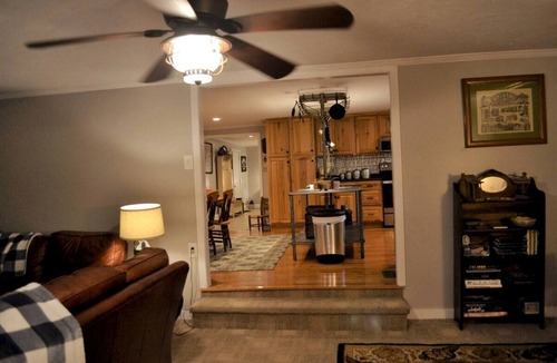 Bristol House | Riverview Retreat Pad #5