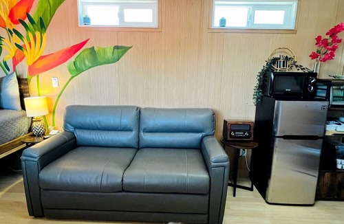Granite Hills Cabin | Romantic Hillside Tiny House with Scenic Views & Private Patio Near San Diego, El Cajon CA