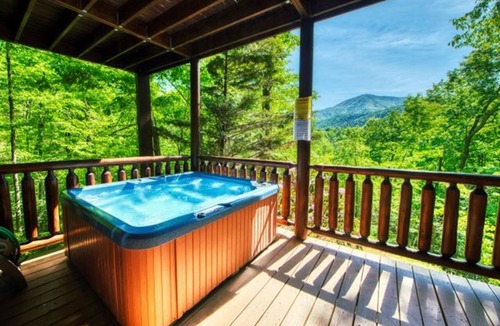 Wears Valley Cabin | Romantic, Secluded, Stunning views, Hot Tub, Pool Table, Near Top Sights, Top.