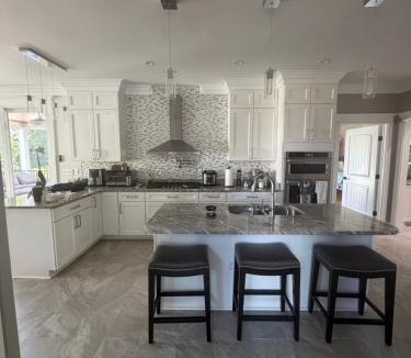 Midlothian Hotel | Room in private house for Rent in Nice Neighborhood