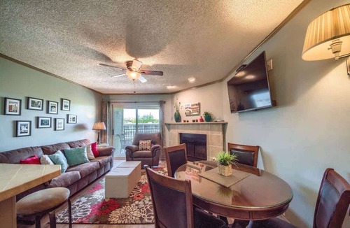 New Braunfels Condo | RRC A305 Riverpalooza On the Comal