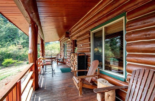 Stevenson Cabin | Rustic Private Cabin with Fireplace Perfect for Hiking and Fishing in Stevenson, Washington