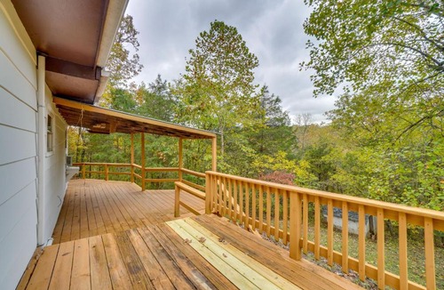 Shell Knob House | Rustic Retreat w/Deck: 1 Mi to Table Rock Lake